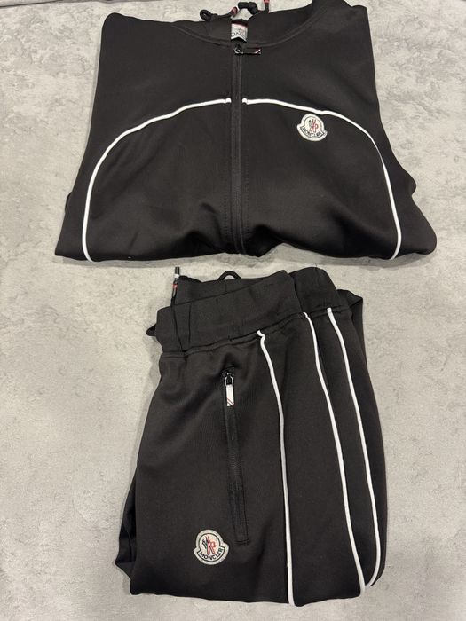 Костюм Moncler розмір S