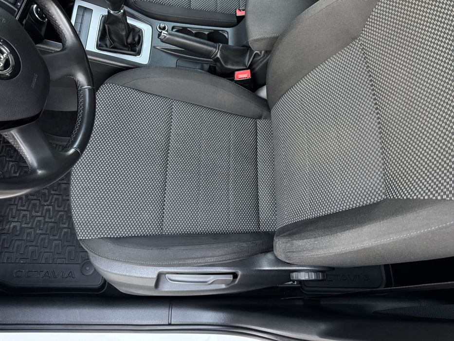Skoda Octavia 2014 VIN TMBAJ2NE1FB006114 фото оголошення 15 з 24