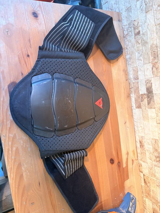 Cinta Dainese e saco de deposito Bagster