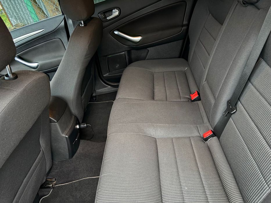 Ford Mondeo MK4 2009 - Diesel, automat - OC i PT na rok.