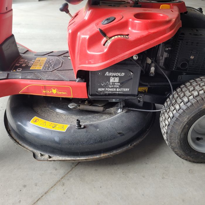 Traktorek ogrodowy,  kosiarka Wolf Garten MTD