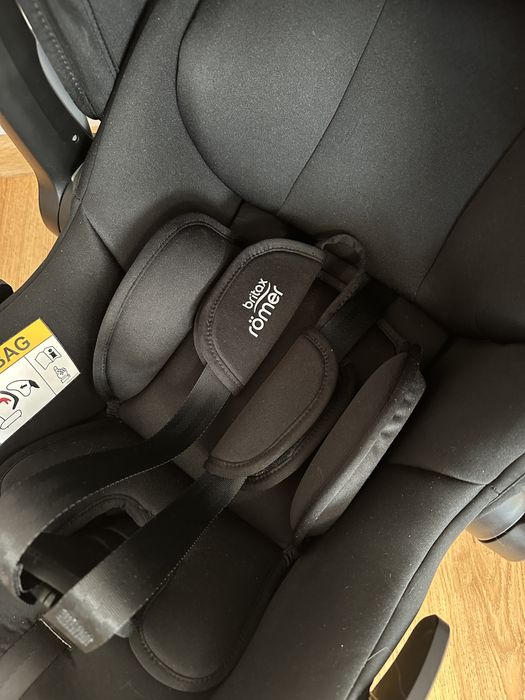 Автокрісло Bratax Römer baby safe з базою