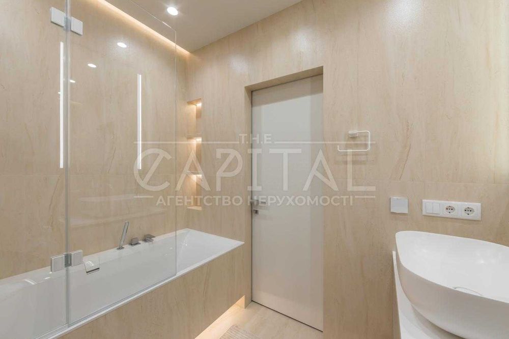 Продаж сучасної квартири з дизайнерським ремонтом