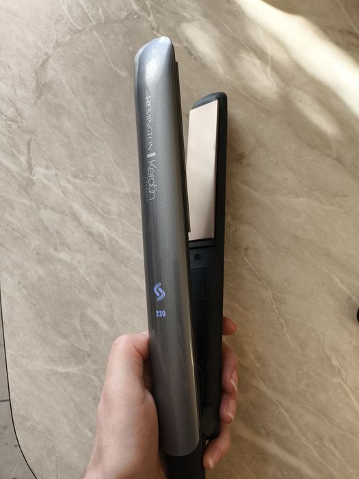 Cтайлер, вирівнювач волосся Remington Keratin