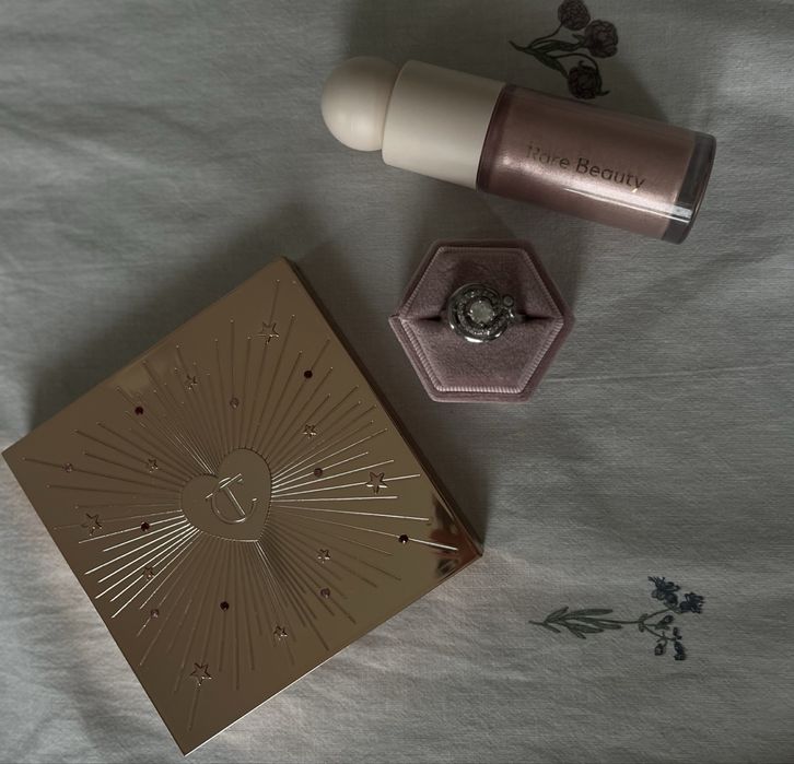 Pierścionek srebrny z cyrkoniami r.16, srebro 925