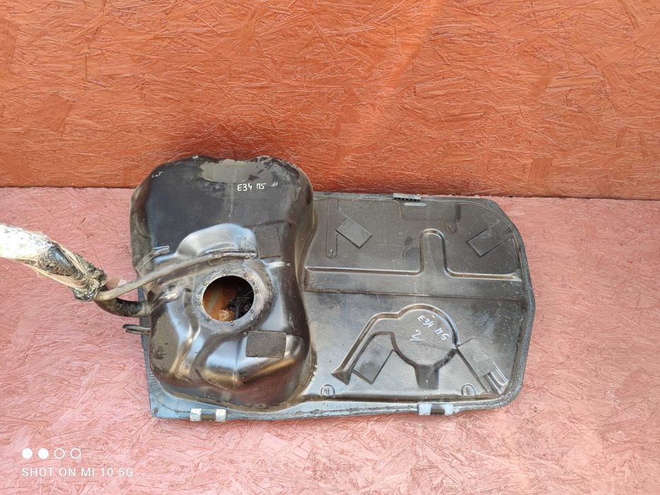 BMW E34 M5 (M-POWER ) ORYGINALNY ZBIORNIK PALIWA / Bak paliwa do silników 3.6 / 3.8 o nr. 16 11 1 179 978 OEM Szczelny w 100%