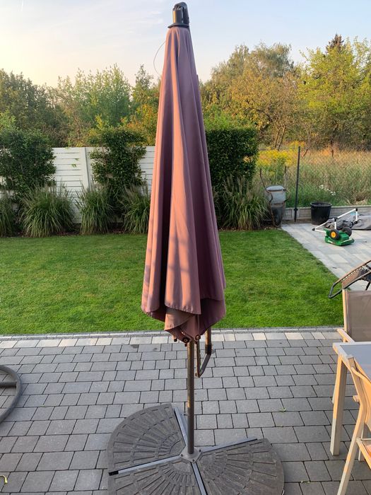 Parasol ogrodowy fi300