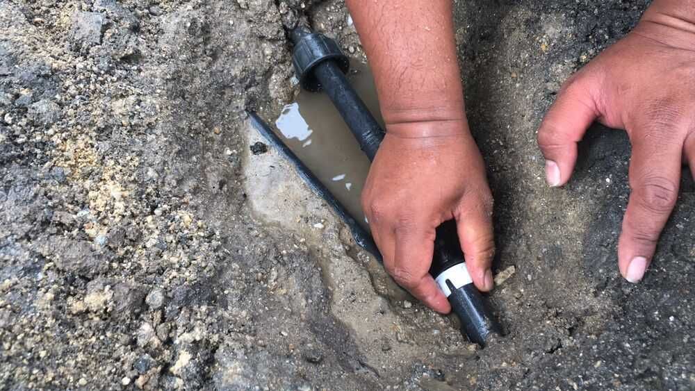 Пошук прихованого витоку води. Пошук протікання води