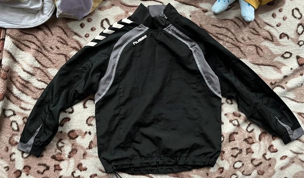 Kurtka, bluza wiatrówka Hummel