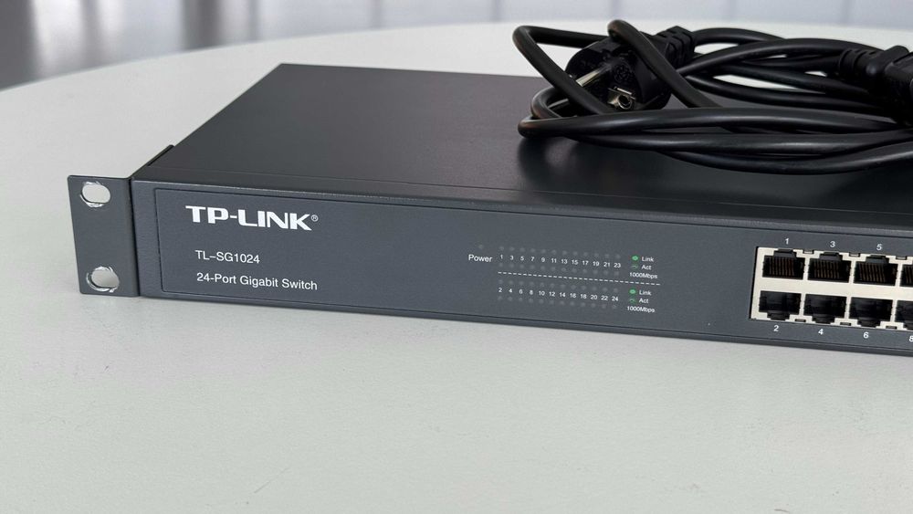 Switch TP-Link (TL-SG1024) - 24 portas Gigabit