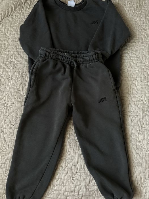Продам одежду на мальчика Zara 98  и 104 см