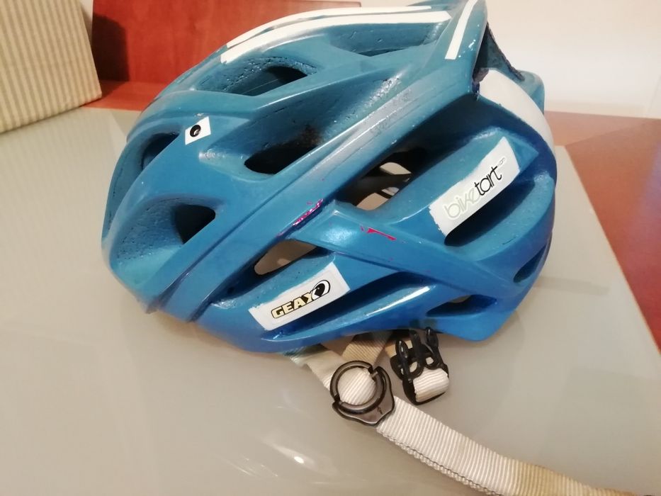 Capacete Bicicleta Specialized	Usado em bom estado!*