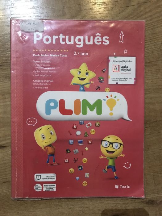 Livros de fichas e manuais escolares