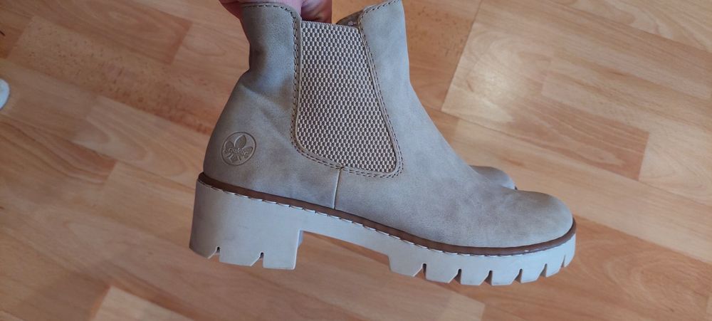 Чобітки 38 розмір ідеал