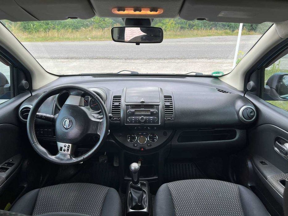 Автомобіль Nissan Note