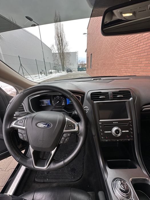 Ford Fusion Hybrid Titanium 2018