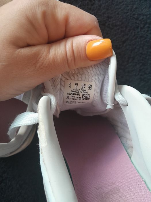 Adidasy Puma dla dziewczynki