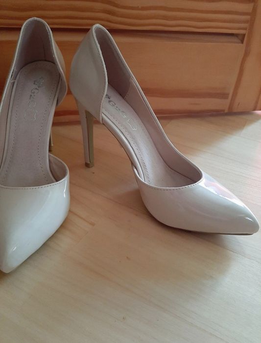 Beżowe Eleganckie Szpilki