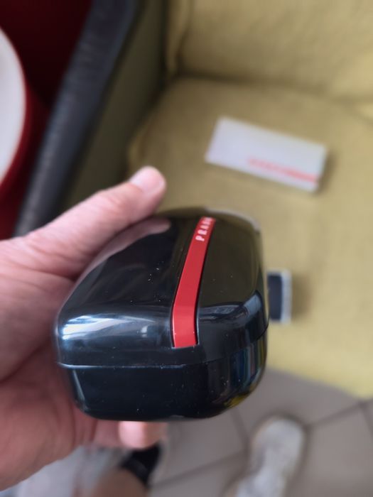 Prada futerał na okulary
