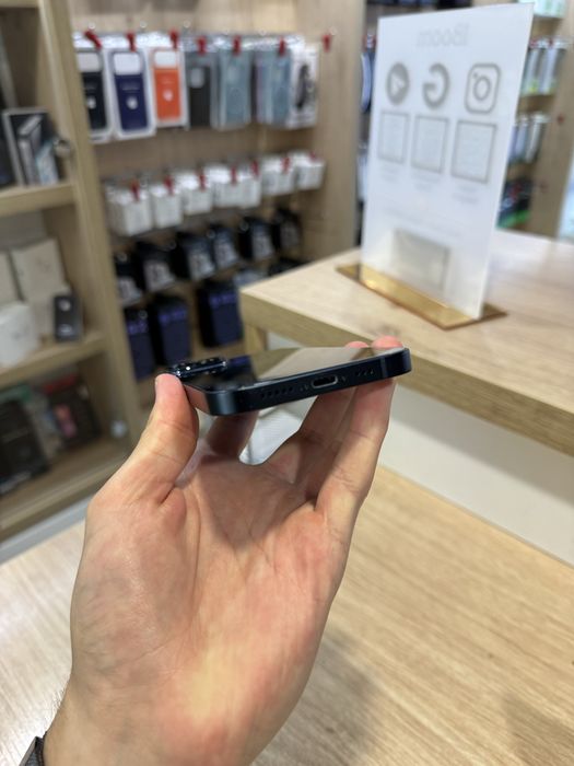 iPhone 14 128GB Midnight