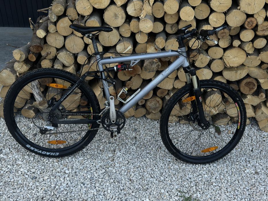 Szwajcarski rower skladany na zamowienie / czesci Carbon / tarcze