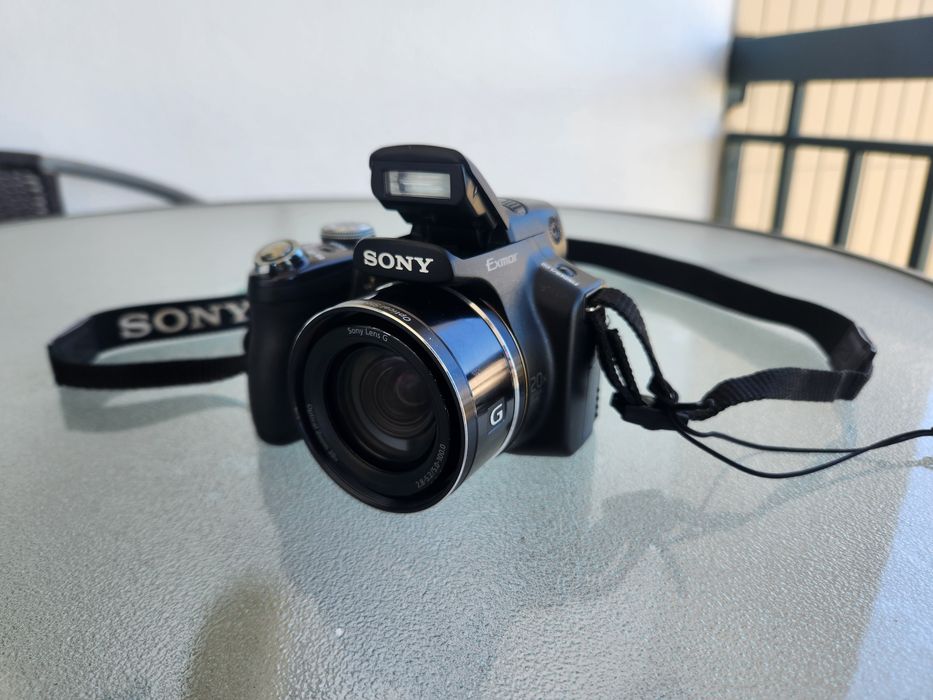 Sony Cyber-shot DSC-HX1 (Superzoom ótico 20x + Controlos Manuais) - Bom Estado