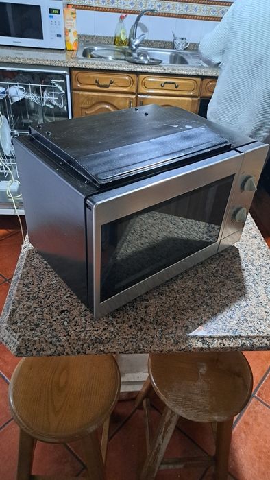 Vendo microondas com grill usado