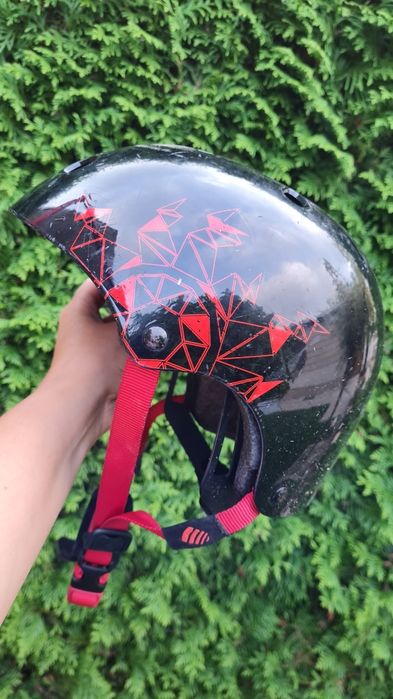 Sportowy kask dziecięcy