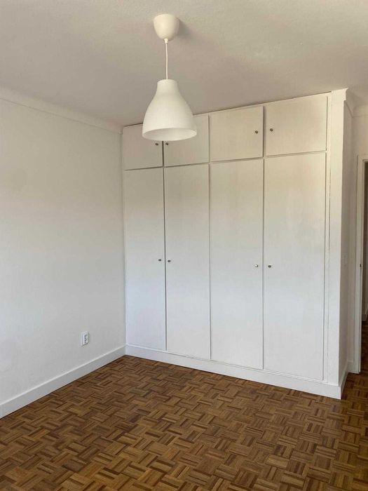 Aluga-se apartamento T2