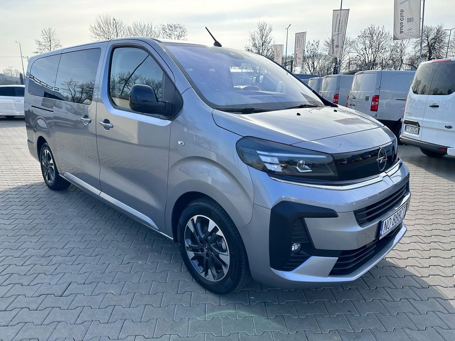 Wynajem busa 9 osobowego, rysrent.pl, Olsztyn, transfery,