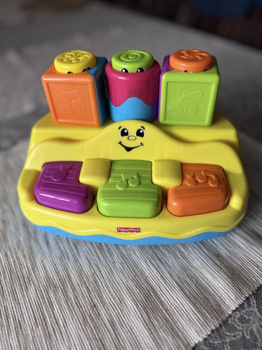 Іграшка Fisher Price дитяче піаніно