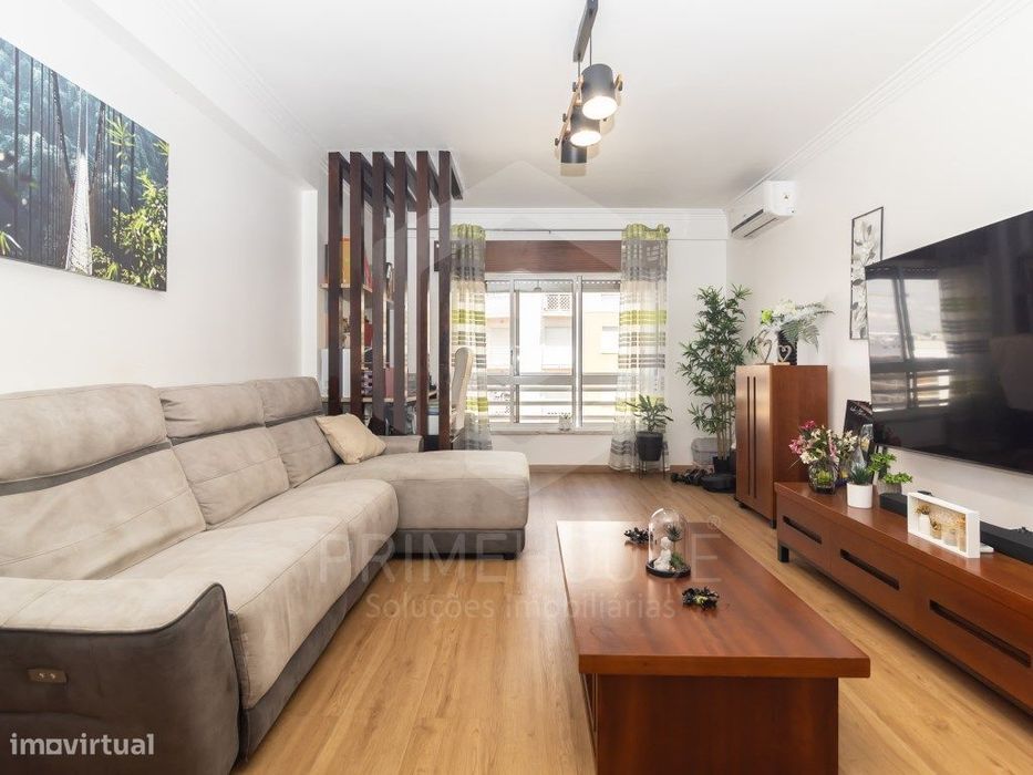 3-Bedroom Apartment for Sale in Santa Marta do Pinhal