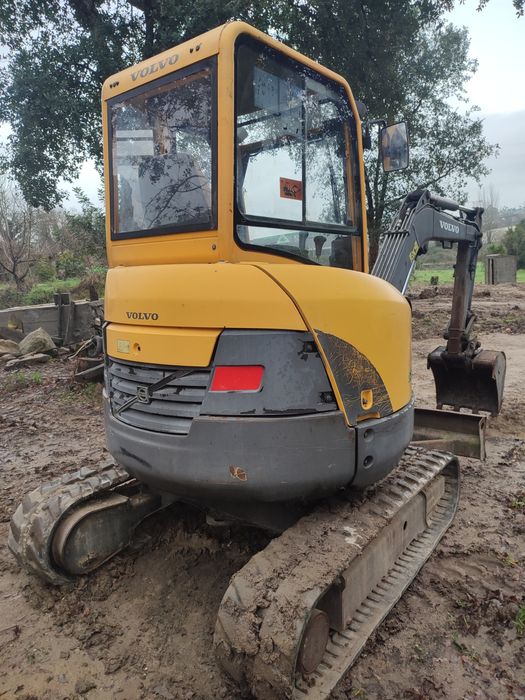 Mini,-Giratória -Volvo ECR 28 -Raio zero