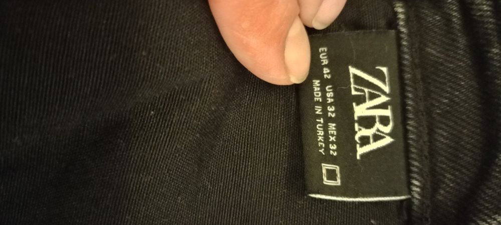 Spodnie  jeansowe Zara