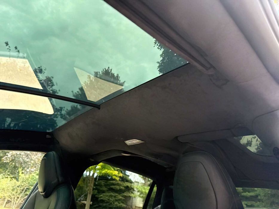 Tesla Model X      2022