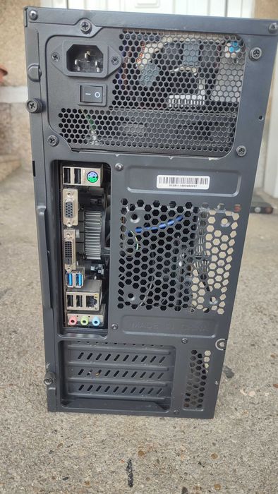 Torre de PC Fixo Como Nova