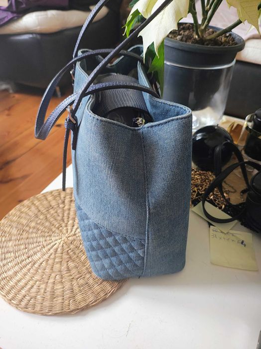 Torebka kuferek GUESS