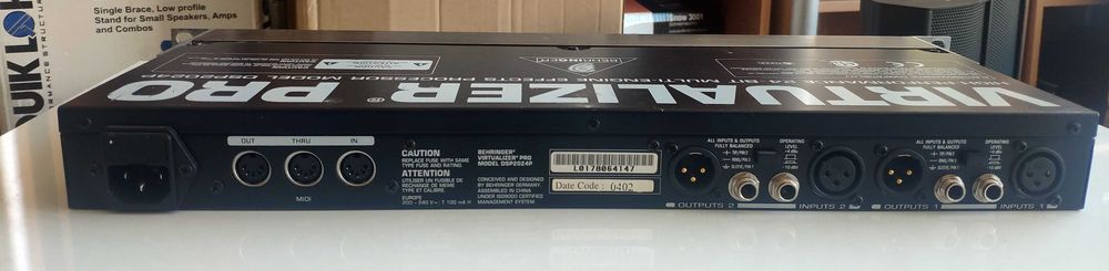 Behringer Virtualizer processador de efeitos