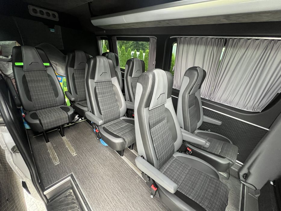 Bus 8 osób + kierowca