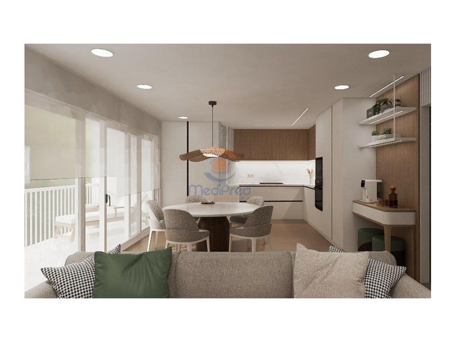 Apartamento T2 com 2 Varandas e 2 Parqueamentos | Famões, Odivelas