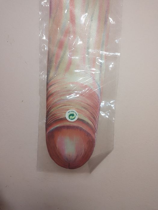 Продам галстук новый