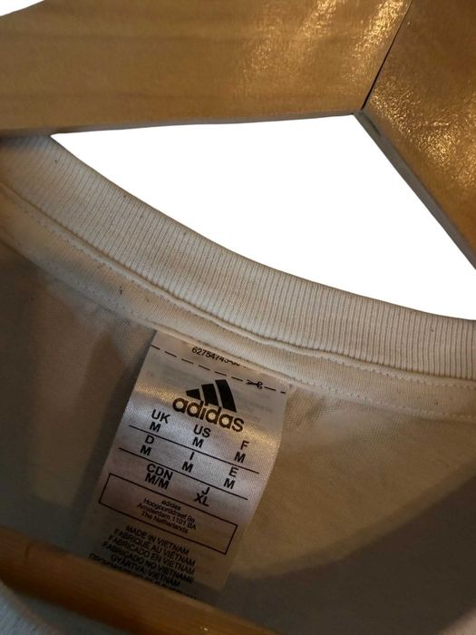 Koszulka Adidas biała z logiem m