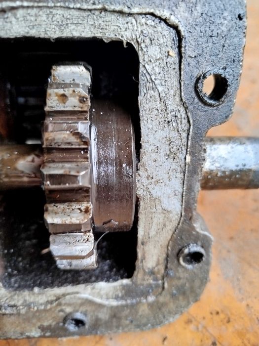 Коробка отбора мощности  ЗИЛ КАМАЗ