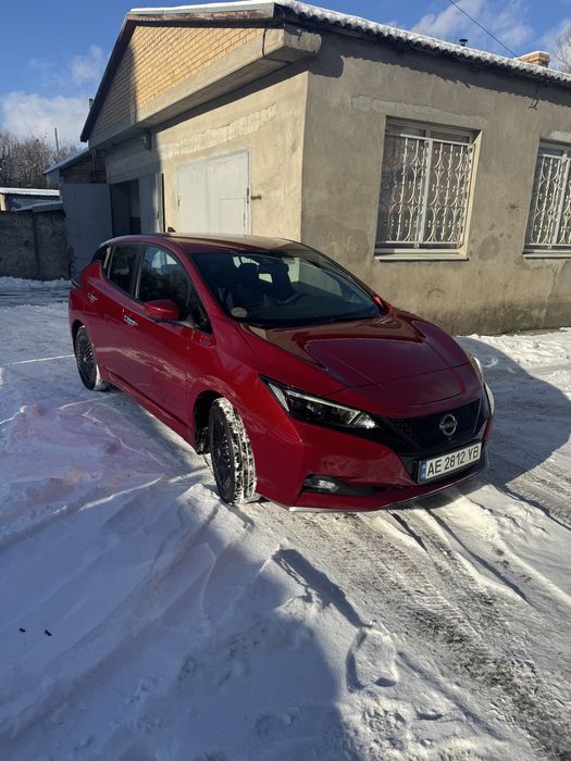 Nissan Leaf SV 62kw 2024