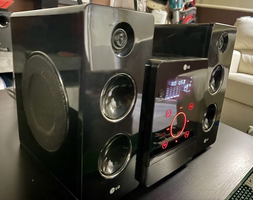 LG Sistema de Som Hi-Fi FA162