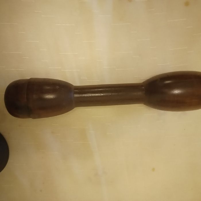 Almofariz em madeira antigo