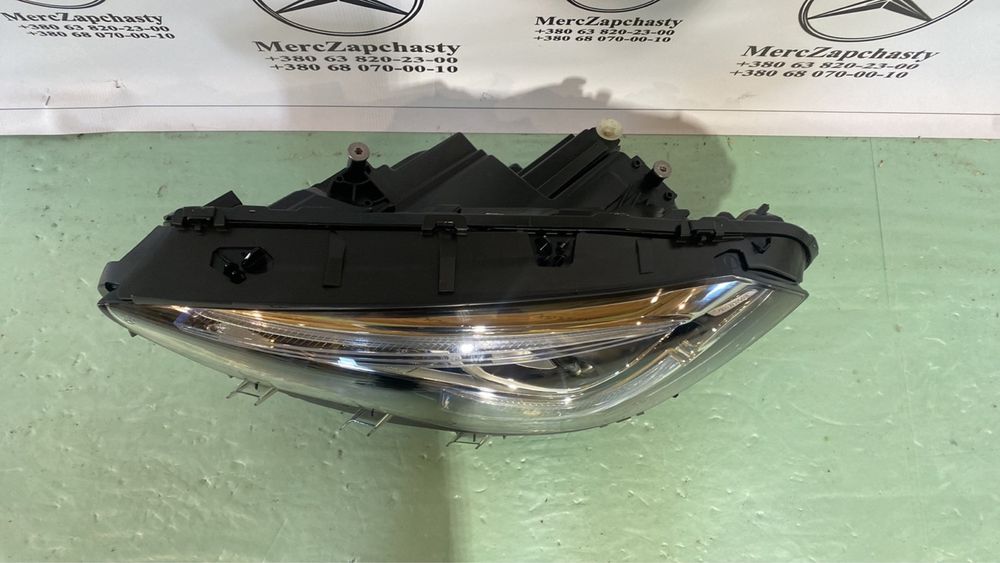 Mercedes h w 247 gla фара ліва 2021 рік led