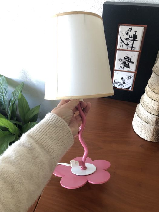 Candeeiro mesa de cabeceira