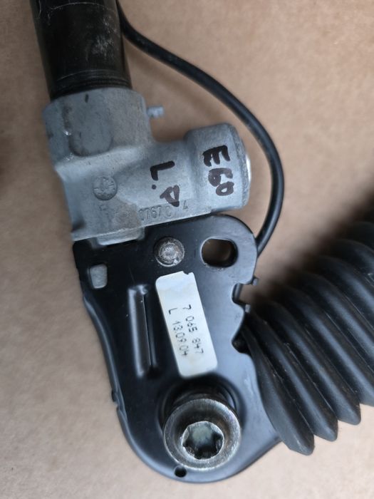 Napinacz pasa lewy prawy BMW E60 E61 E39 E46 przód przedni