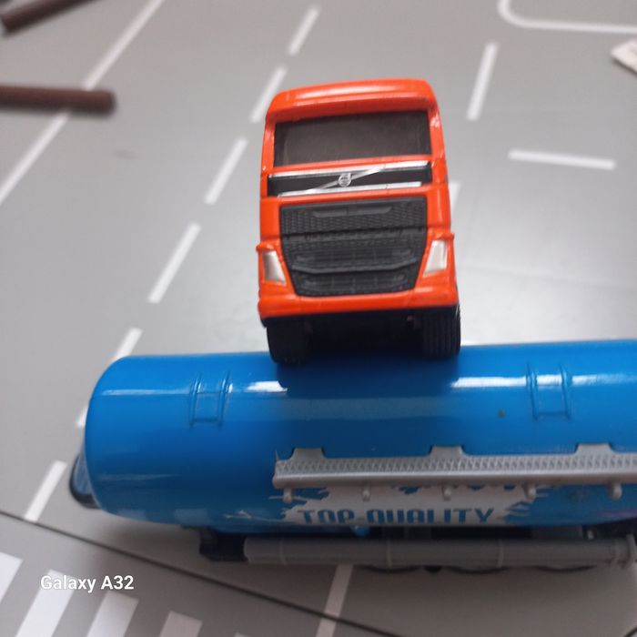 Siku volvo z cysterna guality